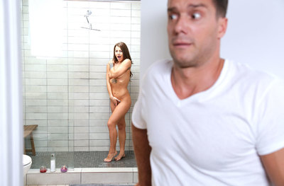 Bad Girl / Naughtyamerica Evelin Stone &amp; Ramon Nomar in My Friend&#039;s Hot Girl / 24.10.2017