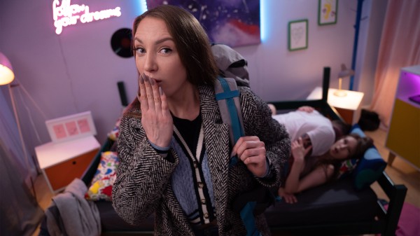 Fake Hostel / Fakehub - Gina Snow, Julia Maze, Martin Gun Sudden Threesome for New Lovers  / 27.8.2023