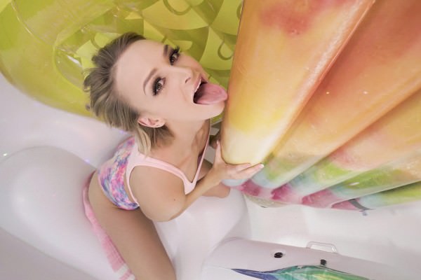 Mofos / Don't Break Me -  Official Inflatable Room Porn Video Starring Emma Hix, Brad Newman / 20.3.2019