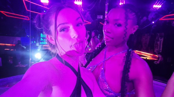 Mofos / Let's Post It / Alexis Perez, Juniper Ren, Peach, Dickdealer Don - Sex In The VIP Room / 22.5.2026