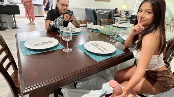 Mofos / Let's Post It / Kate Legend, Parker Ambrose - Sneaky Fuck at the In-Laws' / 21.1.2026