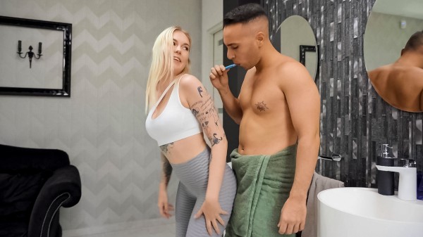 RK Prime / Realitykings - Mimi Cica, Raul Costa Don't You Like My New Pants? / 26.2.2022
